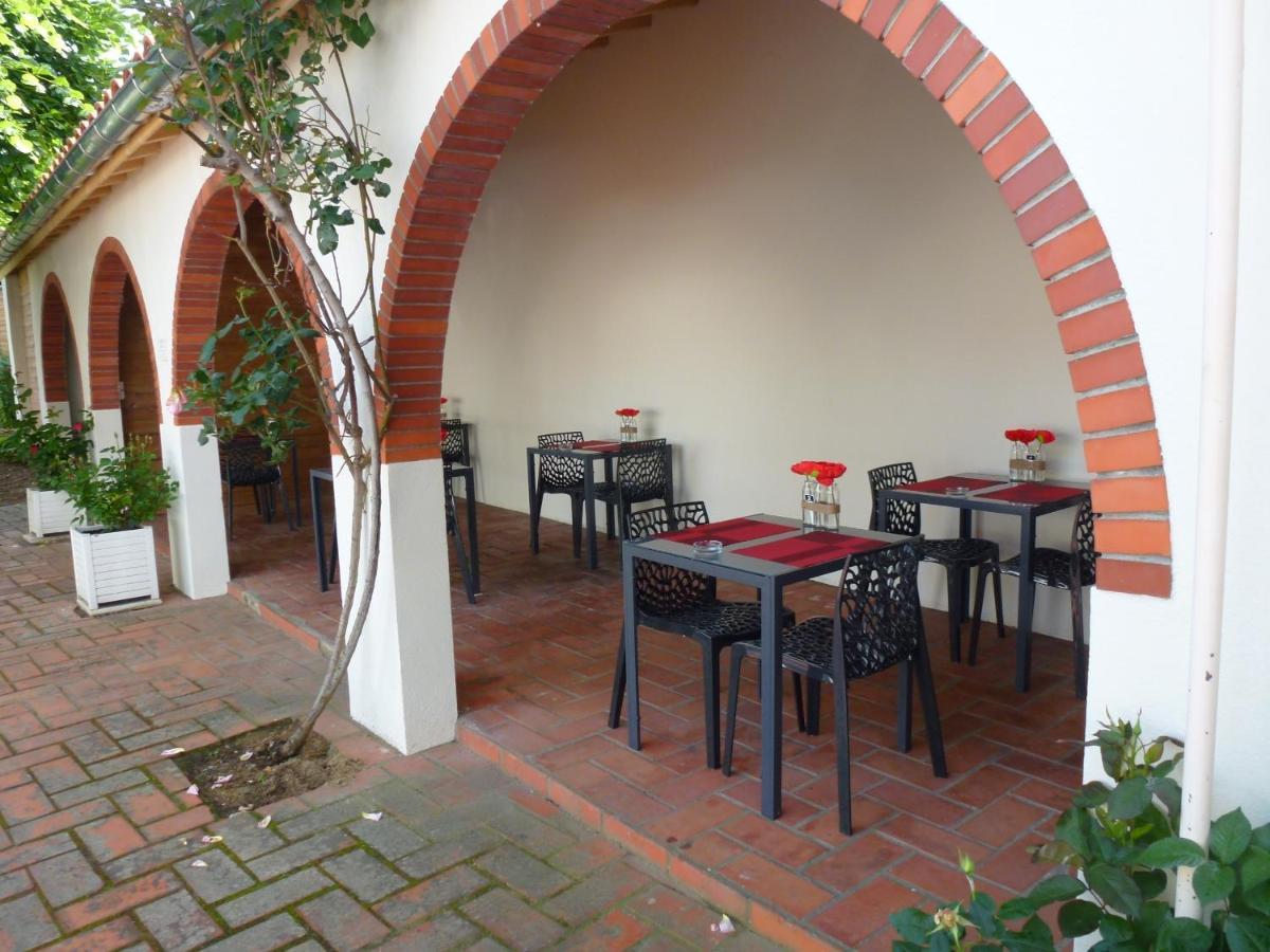 Logis Hotel L'Arche De Noe מראה חיצוני תמונה