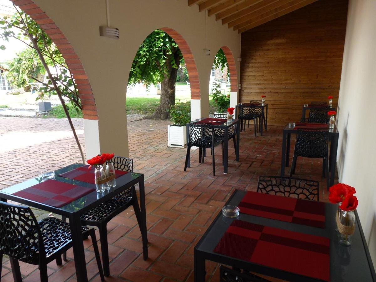 Logis Hotel L'Arche De Noe מראה חיצוני תמונה