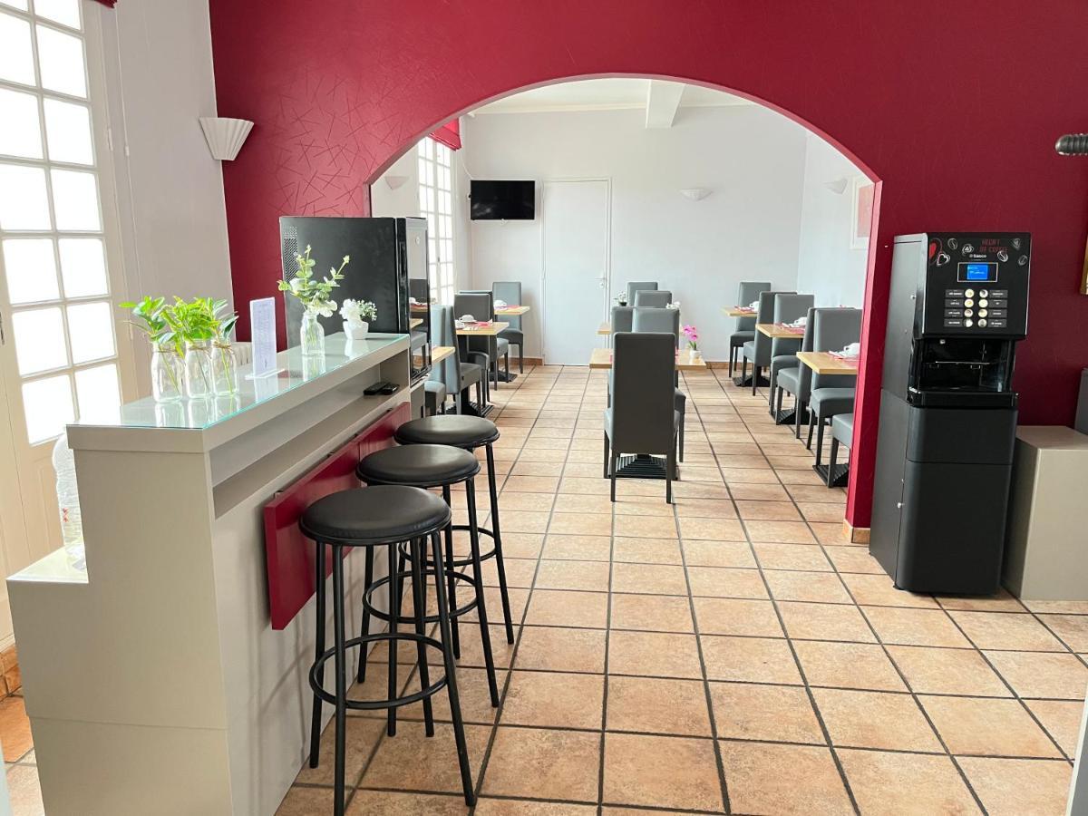 Logis Hotel L'Arche De Noe מראה חיצוני תמונה