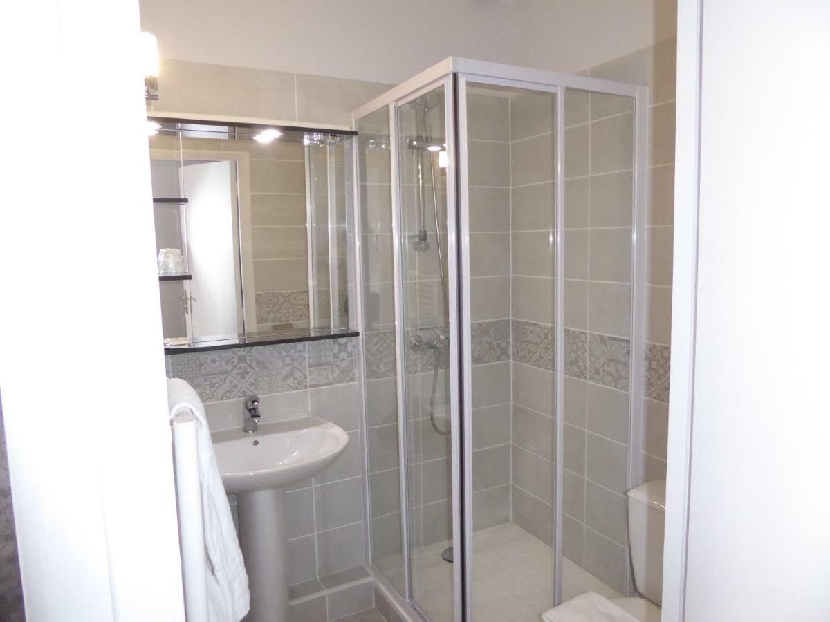 Logis Hotel L'Arche De Noe מראה חיצוני תמונה