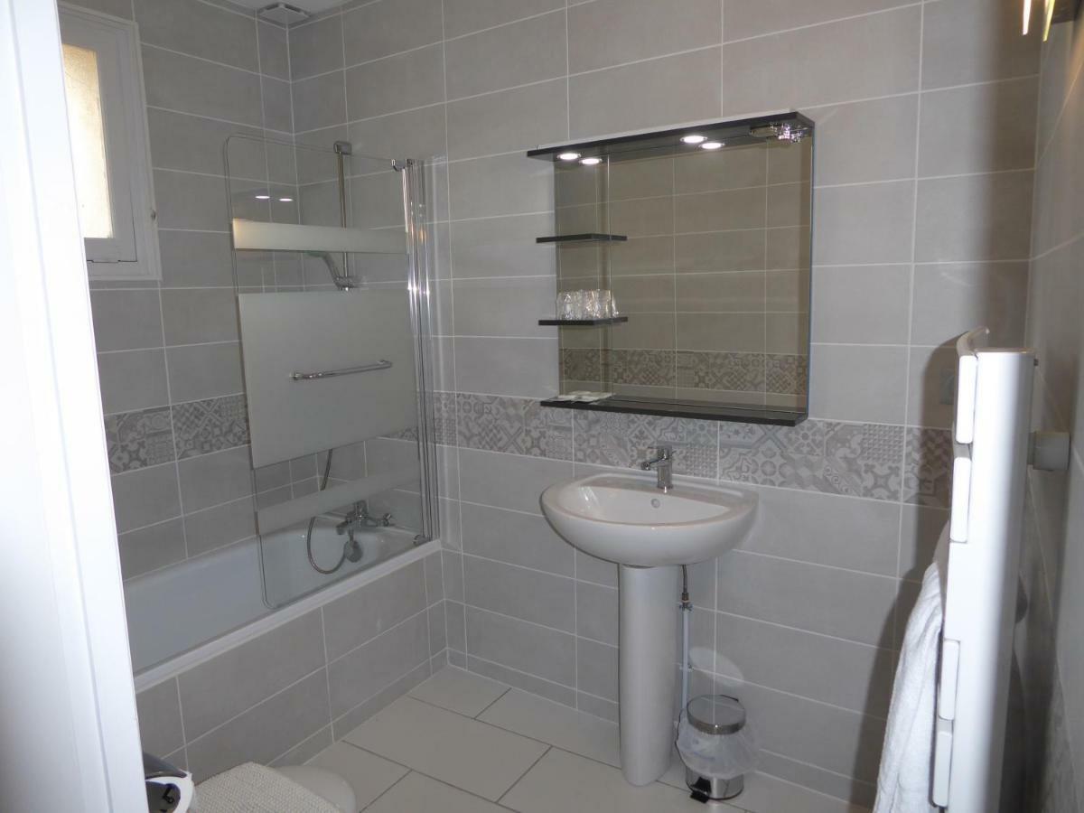 Logis Hotel L'Arche De Noe מראה חיצוני תמונה